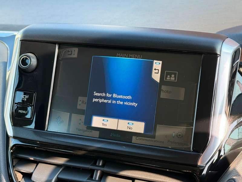 2012 PEUGEOT 208 2012 PEUGEOT 208