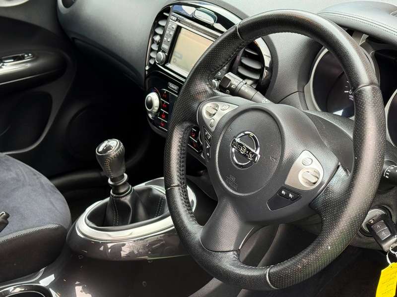 A 2015 NISSAN JUKE 1.5 dCi Acenta Premium SUV 5dr Diesel Manual Euro 6 (s/s) (110 ps) A 2015 NISSAN JUKE 1.5 dCi Acenta Premium SUV 5dr Diesel Manual Euro 6 (s/s) (110 ps)