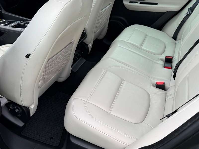 2016 JAGUAR F-PACE 2016 JAGUAR F-PACE