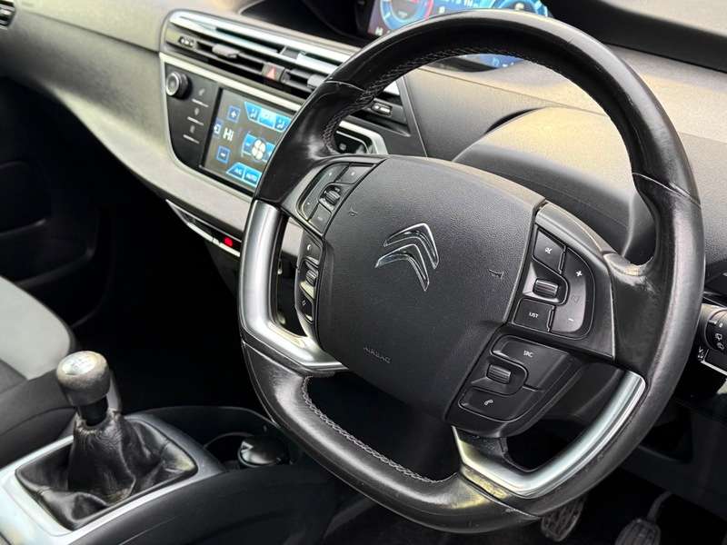 A 2014 CITROEN C4 PICASSO 1.6 e-HDi Airdream Exclusive MPV 5dr Diesel Manual Euro 5 (s/s) (115 ps) A 2014 CITROEN C4 PICASSO 1.6 e-HDi Airdream Exclusive MPV 5dr Diesel Manual Euro 5 (s/s) (115 ps)