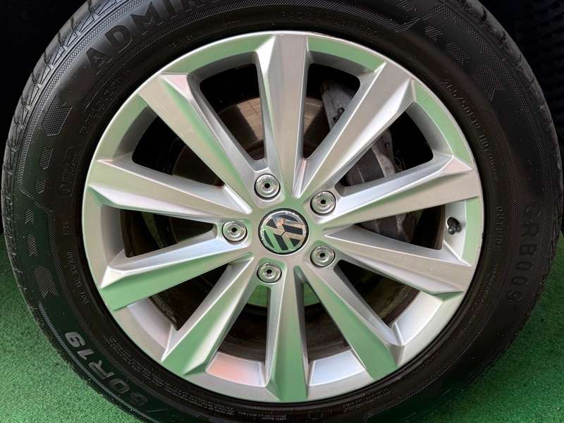 2011 VOLKSWAGEN TOUAREG 2011 VOLKSWAGEN TOUAREG