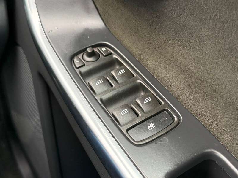 2015 VOLVO XC60 2015 VOLVO XC60