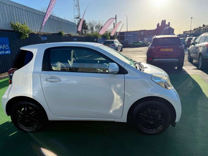 2010 TOYOTA IQ 2010 TOYOTA IQ