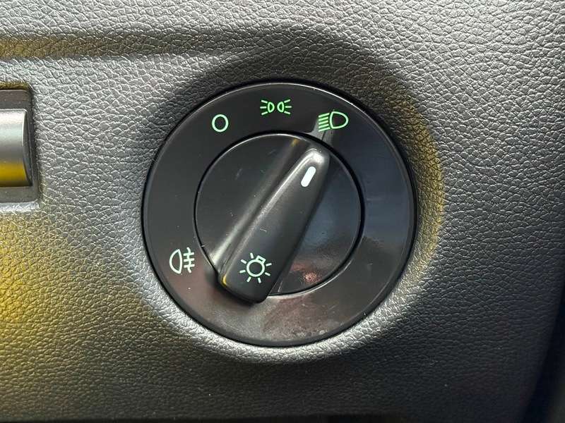 2015 SKODA ROOMSTER 2015 SKODA ROOMSTER