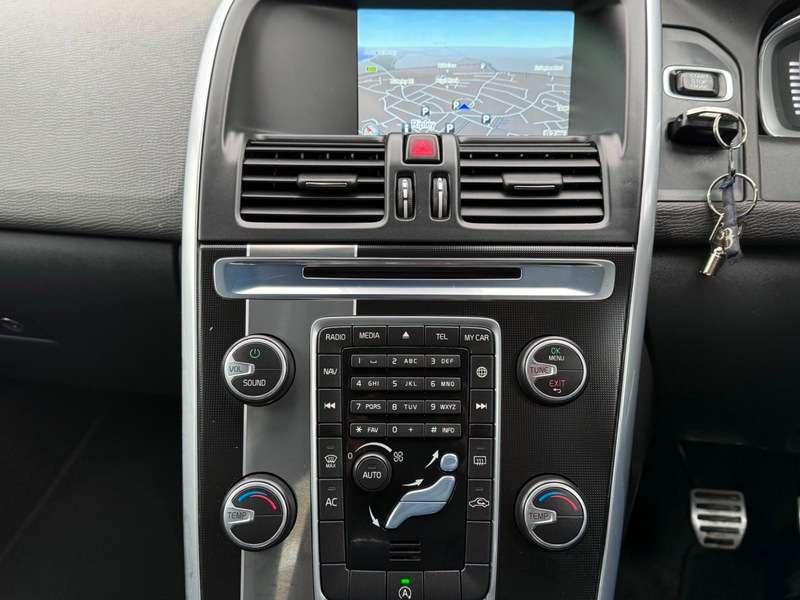 2015 VOLVO XC60 2015 VOLVO XC60