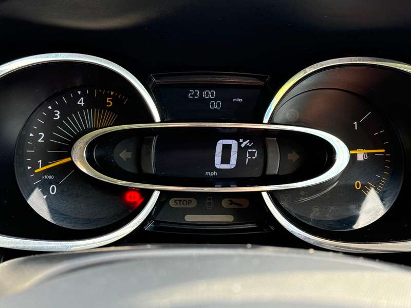 2014 RENAULT CLIO 2014 RENAULT CLIO