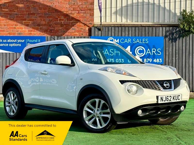 A 2012 NISSAN JUKE 1.6 Acenta Premium SUV 5dr Petrol Manual Euro 5 (s/s) (117 ps) A 2012 NISSAN JUKE 1.6 Acenta Premium SUV 5dr Petrol Manual Euro 5 (s/s) (117 ps)