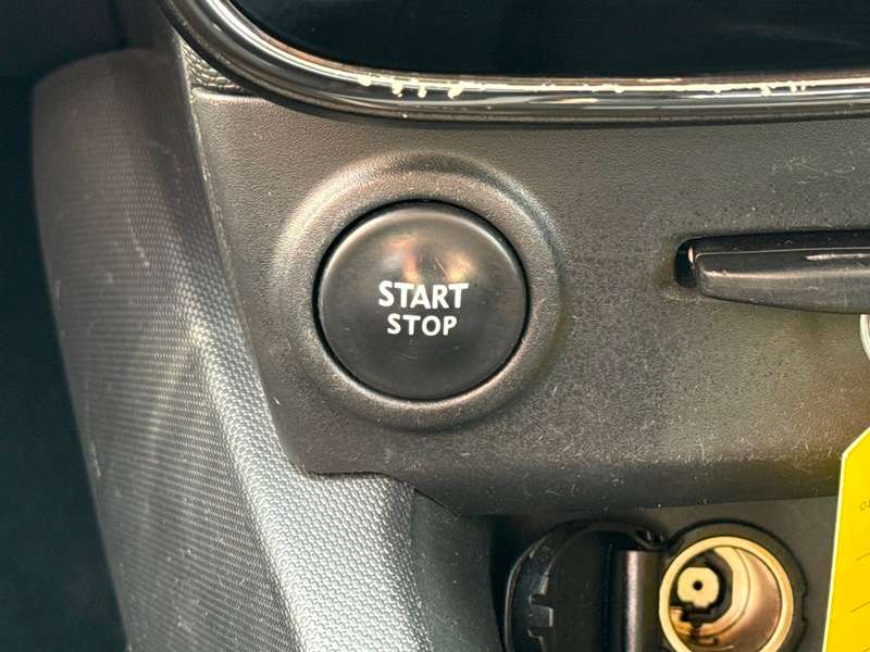 2014 RENAULT CLIO 2014 RENAULT CLIO