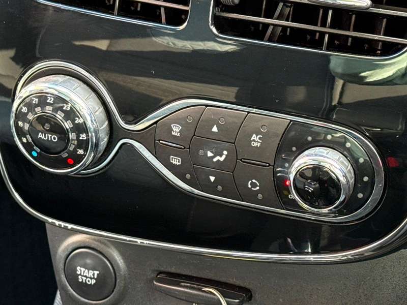 2014 RENAULT CLIO 2014 RENAULT CLIO