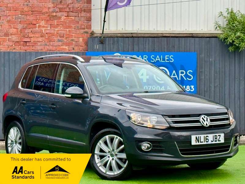 A 2016 VOLKSWAGEN TIGUAN 2.0 TDI BlueMotion Tech SE Navigation SUV 5dr Diesel Manual 4Motion Euro 6 (s/s) (150 ps) A 2016 VOLKSWAGEN TIGUAN 2.0 TDI BlueMotion Tech SE Navigation SUV 5dr Diesel Manual 4Motion Euro 6 (s/s) (150 ps)