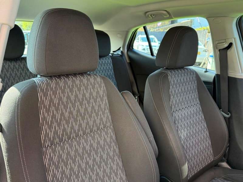 A 2016 VAUXHALL MOKKA 1.4i Turbo Tech Line SUV 5dr Petrol Manual 2WD Euro 6 (s/s) (140 ps) A 2016 VAUXHALL MOKKA 1.4i Turbo Tech Line SUV 5dr Petrol Manual 2WD Euro 6 (s/s) (140 ps)