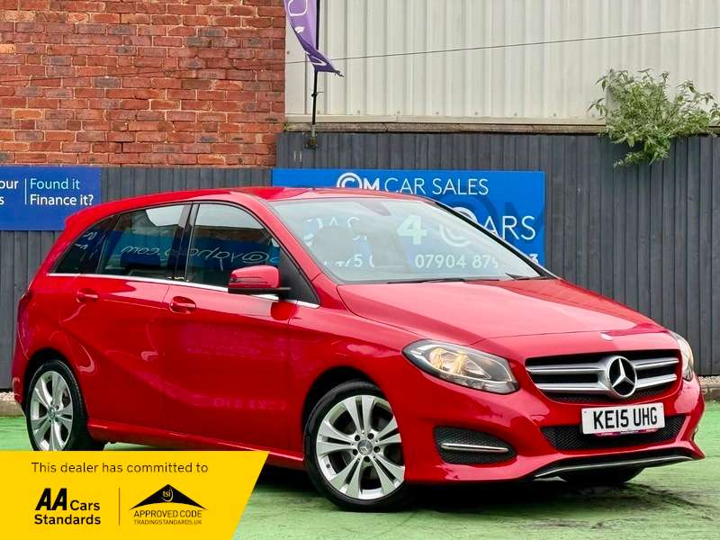 A 2015 MERCEDES-BENZ B CLASS 2.1 B200 CDI Sport MPV 5dr Diesel 7G-DCT Euro 6 (s/s) (136 ps) A 2015 MERCEDES-BENZ B CLASS 2.1 B200 CDI Sport MPV 5dr Diesel 7G-DCT Euro 6 (s/s) (136 ps)