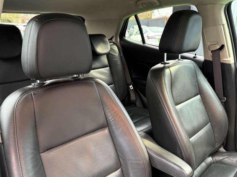 A 2017 VAUXHALL MOKKA 1.4i Turbo Elite SUV 5dr Petrol Manual Euro 6 (s/s) (140 ps) A 2017 VAUXHALL MOKKA 1.4i Turbo Elite SUV 5dr Petrol Manual Euro 6 (s/s) (140 ps)