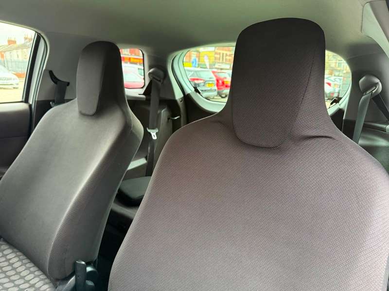 2010 TOYOTA IQ 2010 TOYOTA IQ