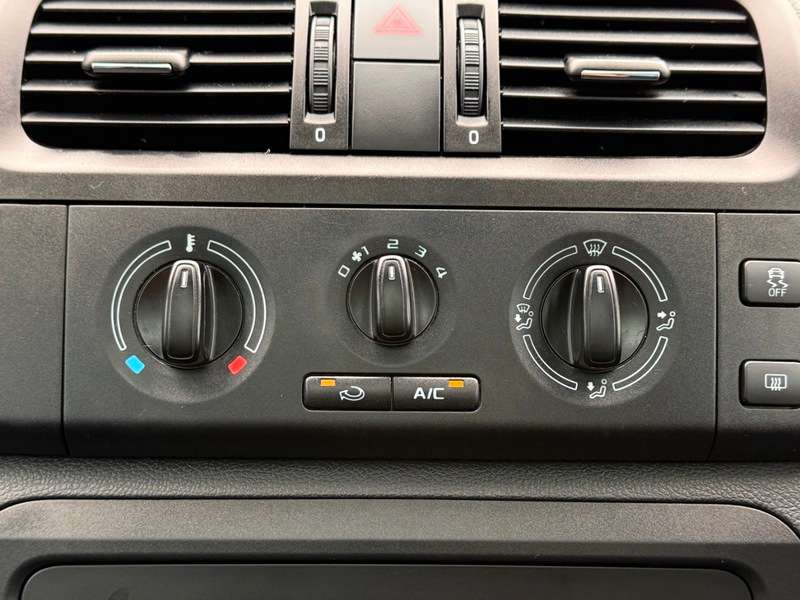 2015 SKODA ROOMSTER 2015 SKODA ROOMSTER