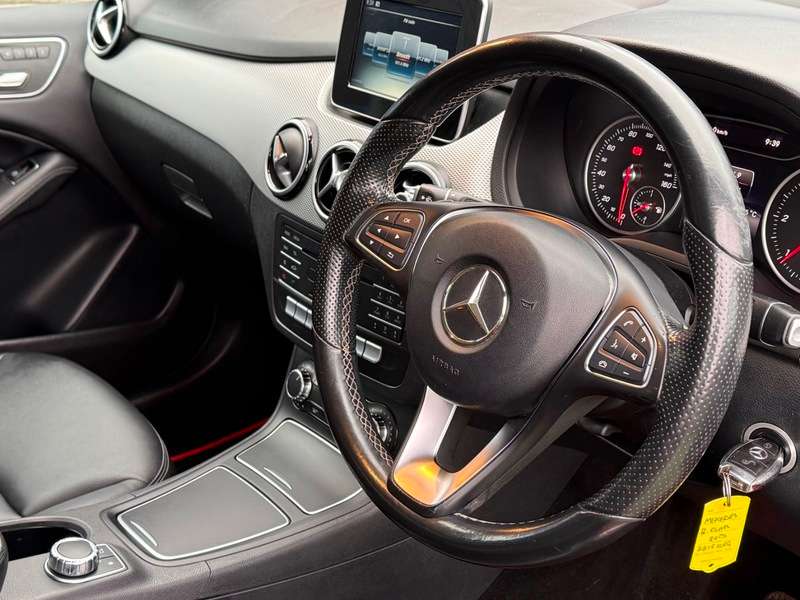 A 2015 MERCEDES-BENZ B CLASS 2.1 B200 CDI Sport MPV 5dr Diesel 7G-DCT Euro 6 (s/s) (136 ps) A 2015 MERCEDES-BENZ B CLASS 2.1 B200 CDI Sport MPV 5dr Diesel 7G-DCT Euro 6 (s/s) (136 ps)