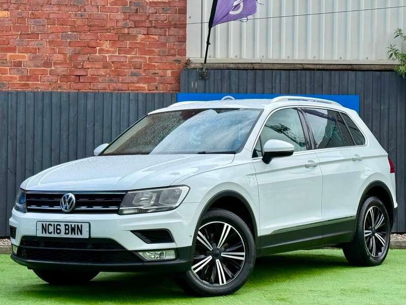 A 2016 VOLKSWAGEN TIGUAN 2.0 TDI BlueMotion Tech Match Edition SUV 5dr Diesel Manual 2WD Euro 6 (s/s) (150 ps) A 2016 VOLKSWAGEN TIGUAN 2.0 TDI BlueMotion Tech Match Edition SUV 5dr Diesel Manual 2WD Euro 6 (s/s) (150 ps)