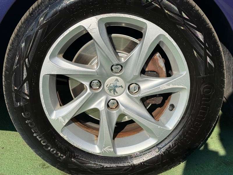 2012 PEUGEOT 208 2012 PEUGEOT 208