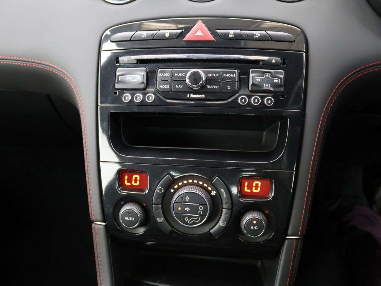 2015 PEUGEOT RCZ 2015 PEUGEOT RCZ