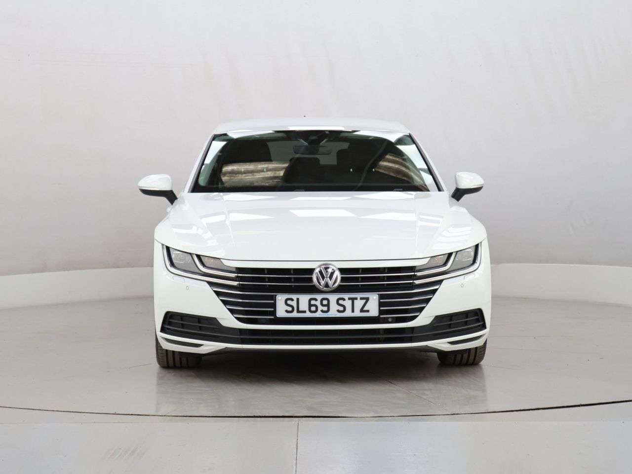 A 2019 VOLKSWAGEN ARTEON 2.0 SE TSI DSG 5d 188 BHP A 2019 VOLKSWAGEN ARTEON 2.0 SE TSI DSG 5d 188 BHP