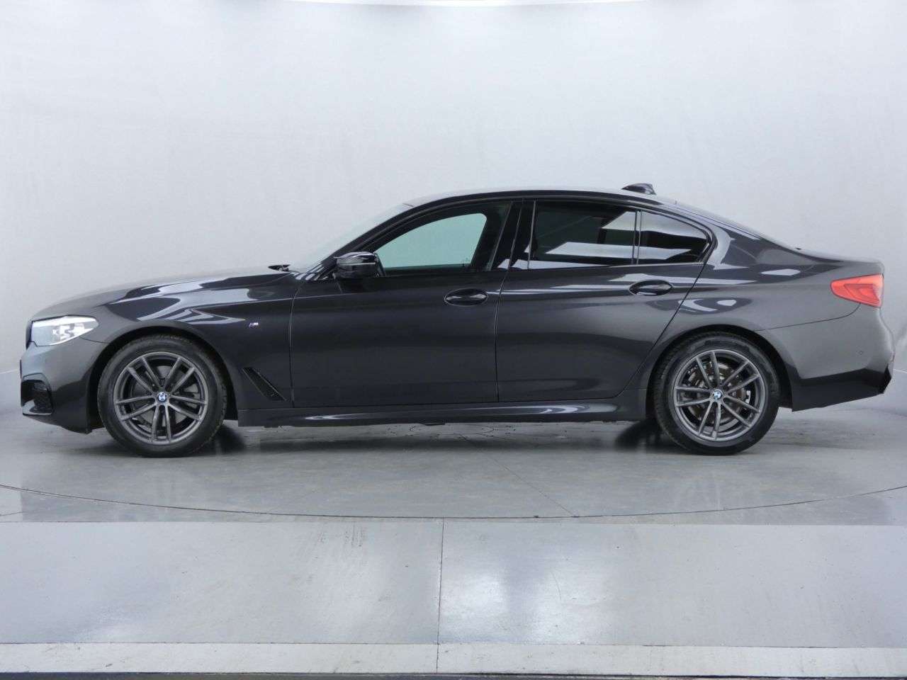 2020 BMW 5 SERIES 2020 BMW 5 SERIES