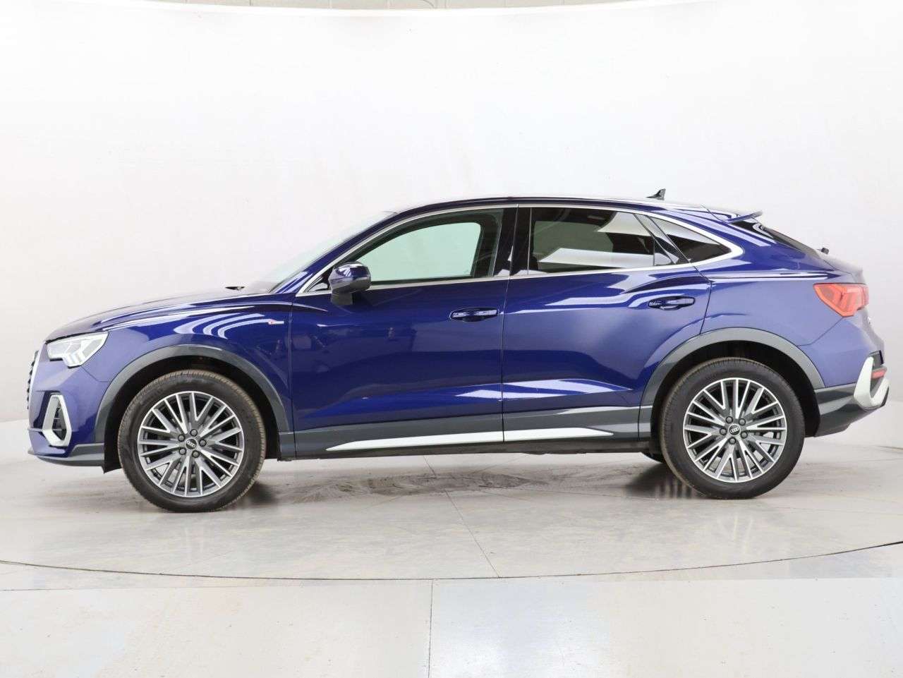 2021 AUDI Q3 2021 AUDI Q3