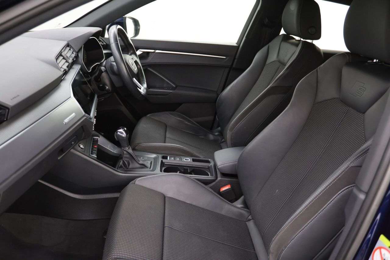 2021 AUDI Q3 2021 AUDI Q3