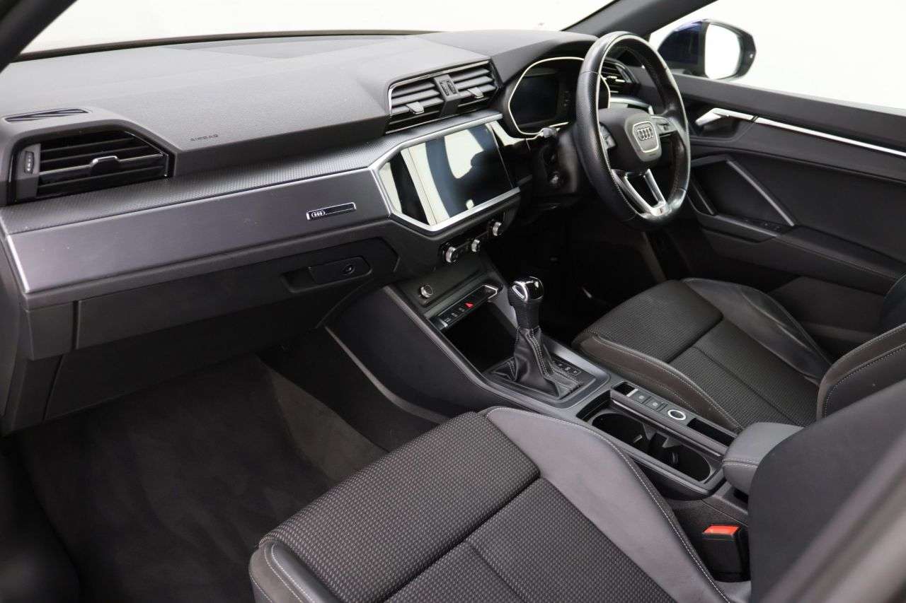 2021 AUDI Q3 2021 AUDI Q3