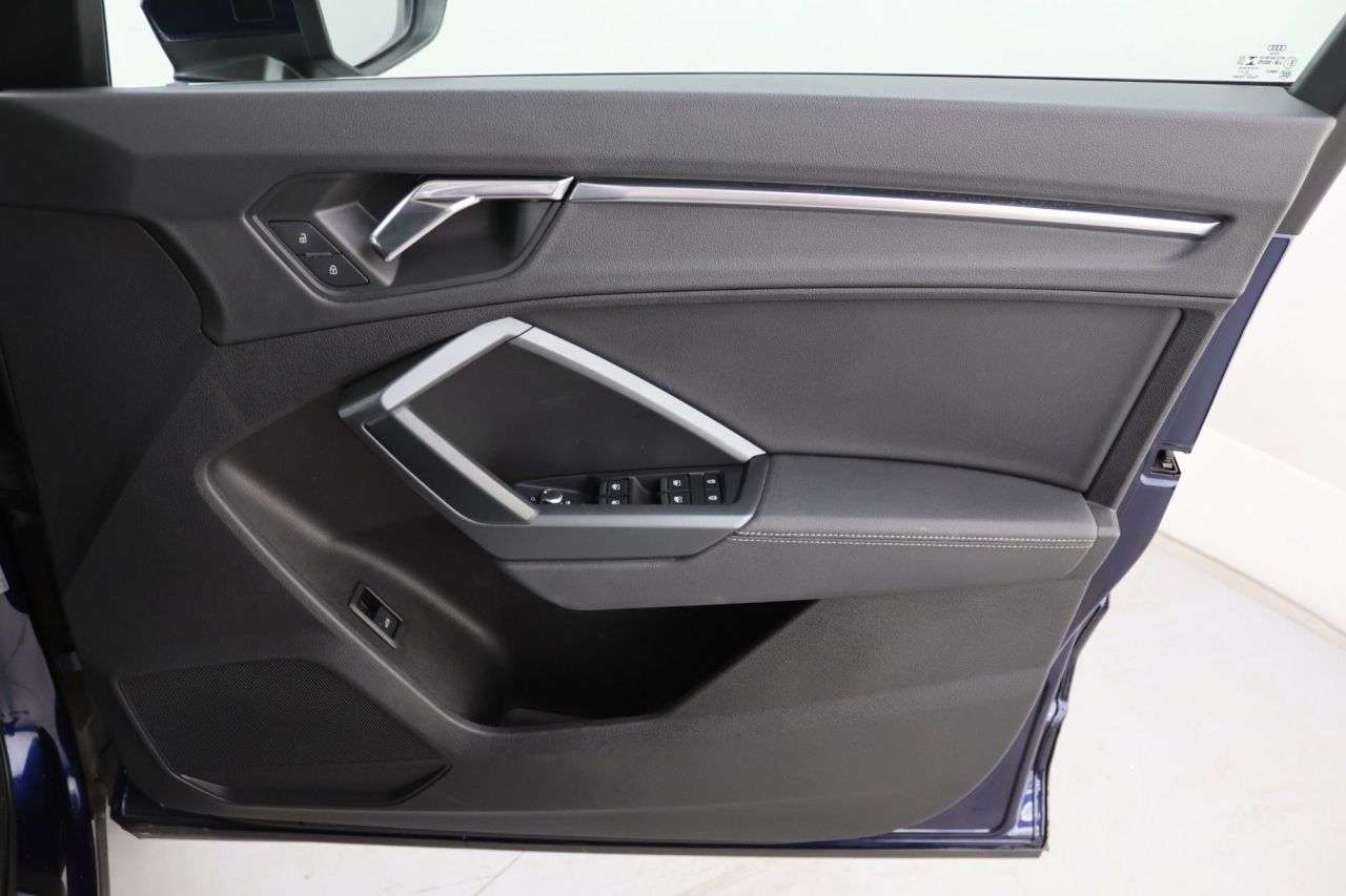 2021 AUDI Q3 2021 AUDI Q3