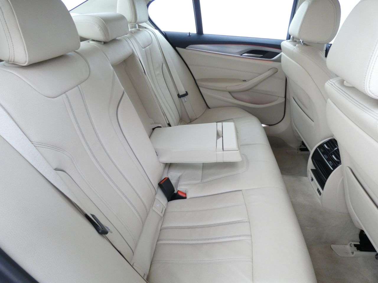 2020 BMW 5 SERIES 2020 BMW 5 SERIES