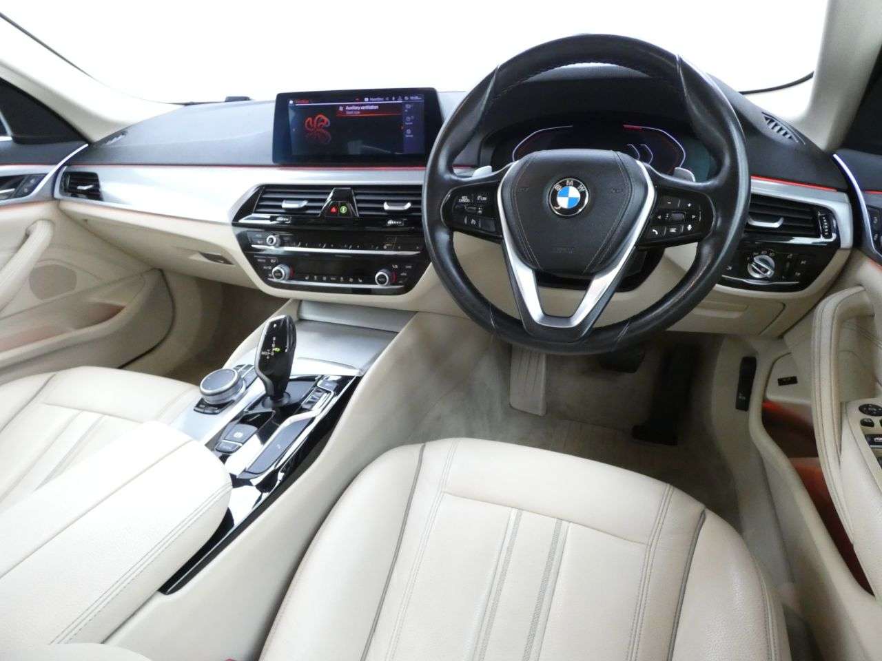 2020 BMW 5 SERIES 2020 BMW 5 SERIES