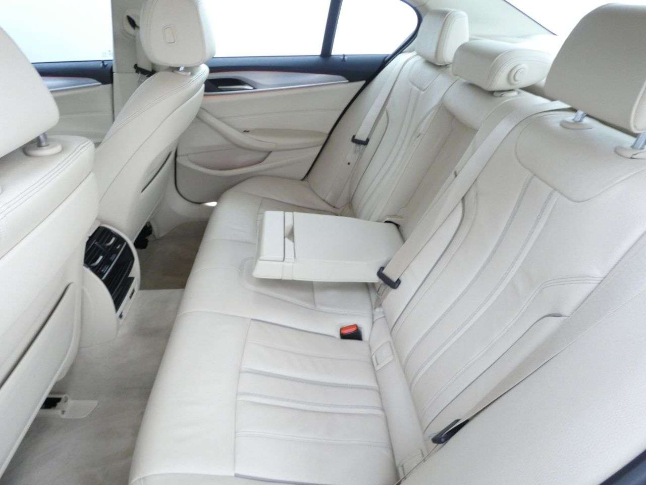 2020 BMW 5 SERIES 2020 BMW 5 SERIES