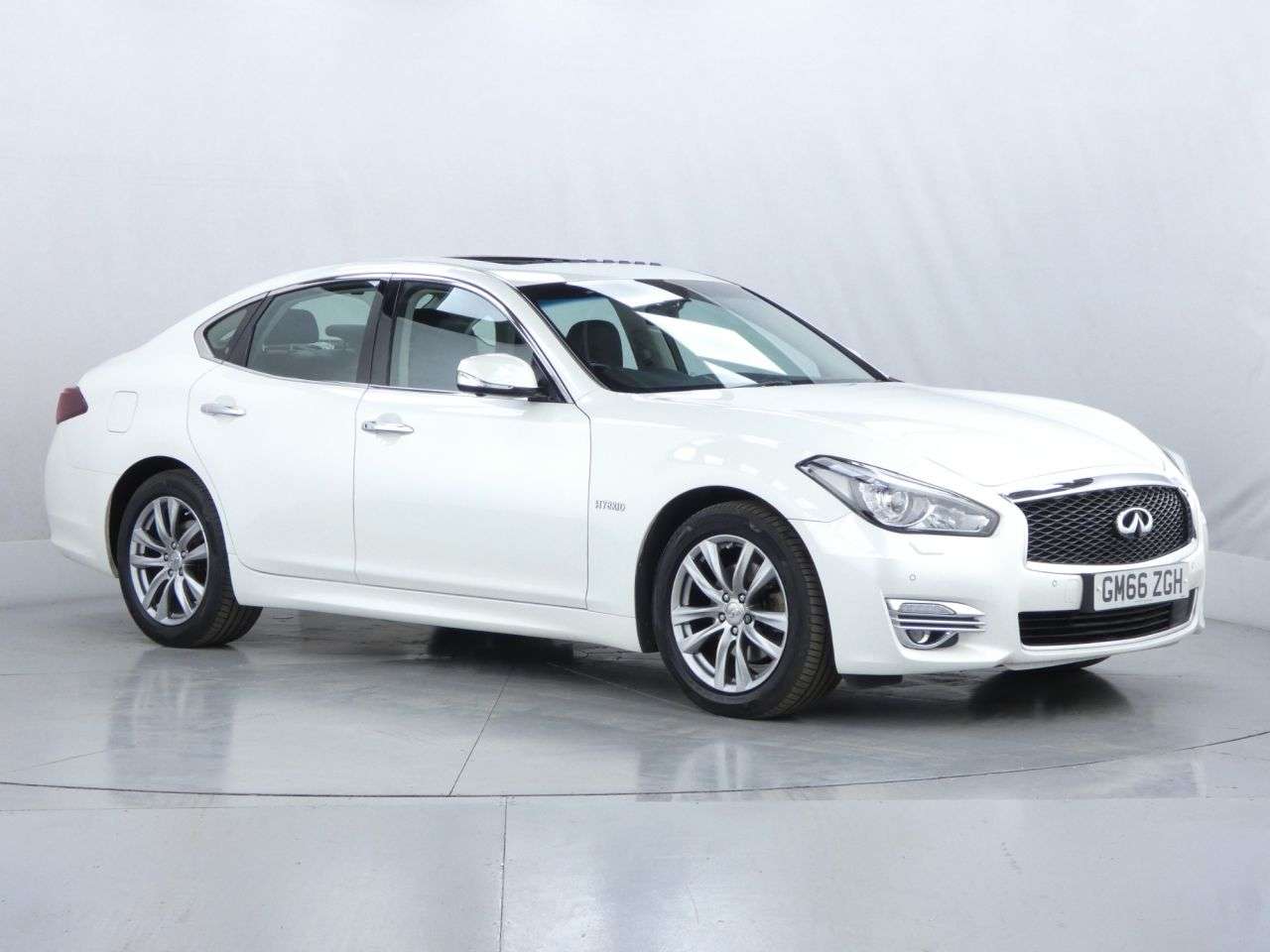 2017 INFINITI Q70 2017 INFINITI Q70