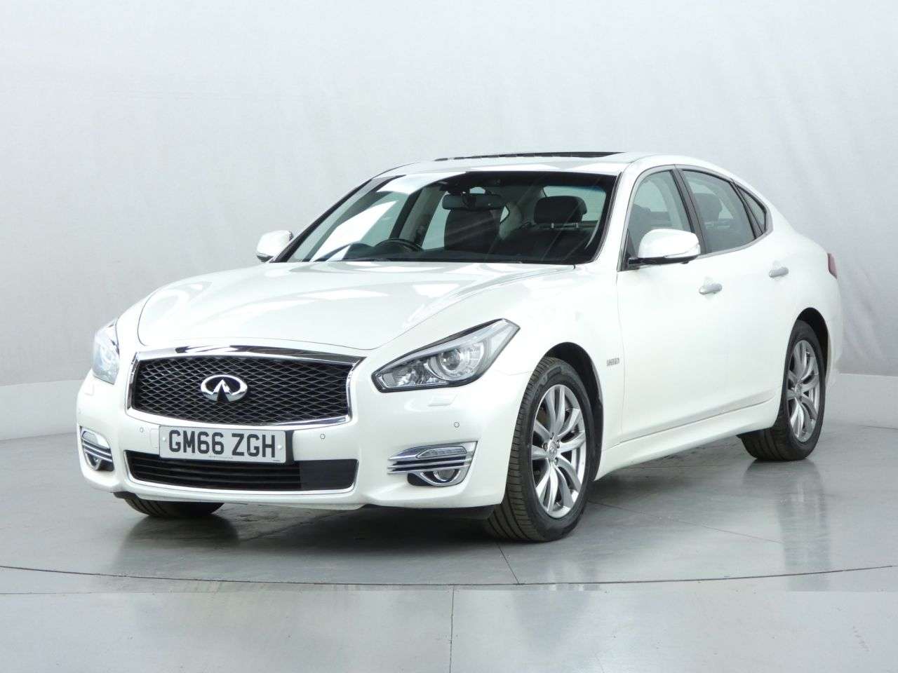 2017 INFINITI Q70 2017 INFINITI Q70