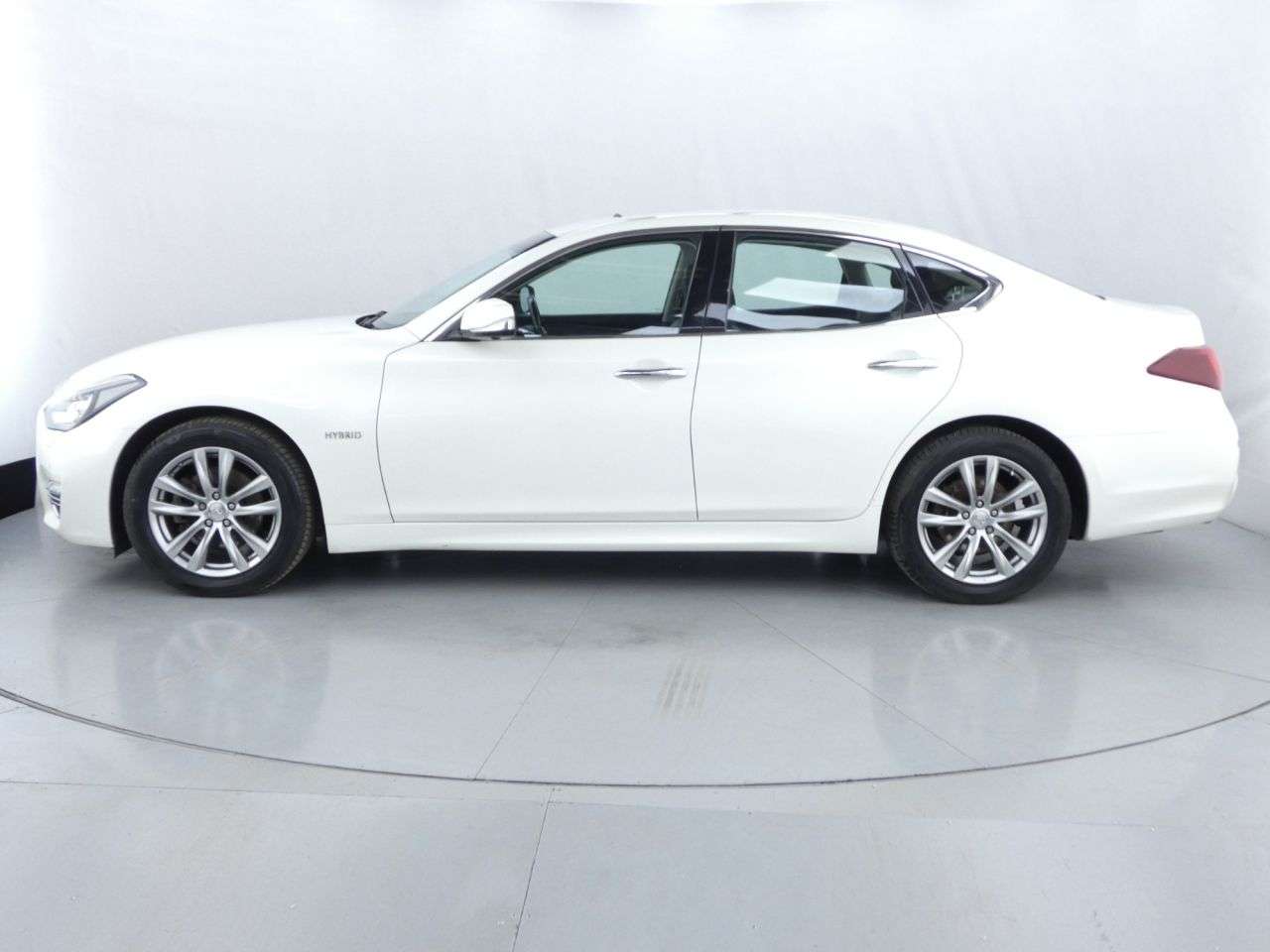 2017 INFINITI Q70 2017 INFINITI Q70