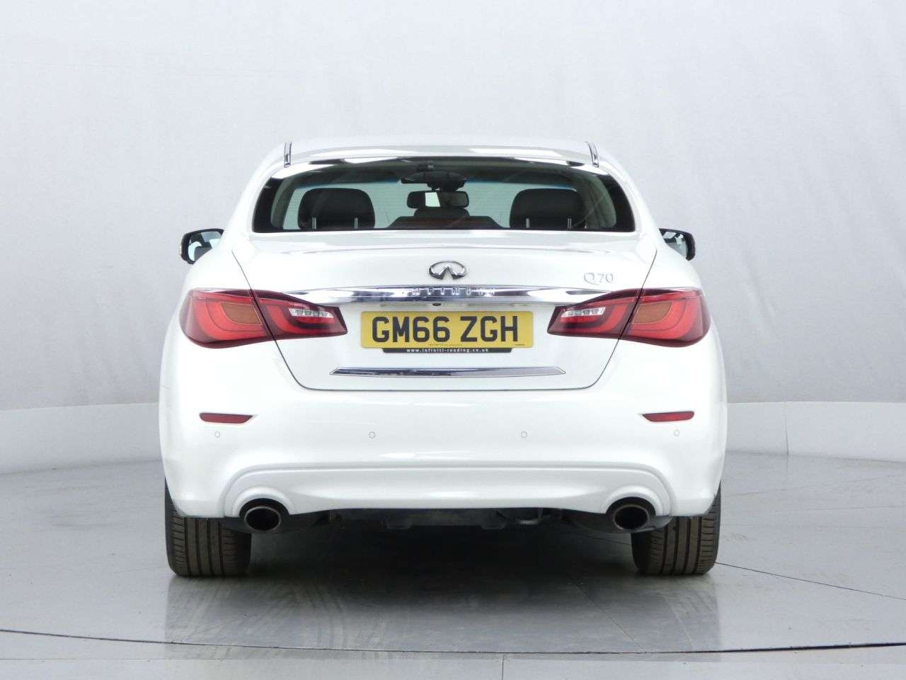 2017 INFINITI Q70 2017 INFINITI Q70