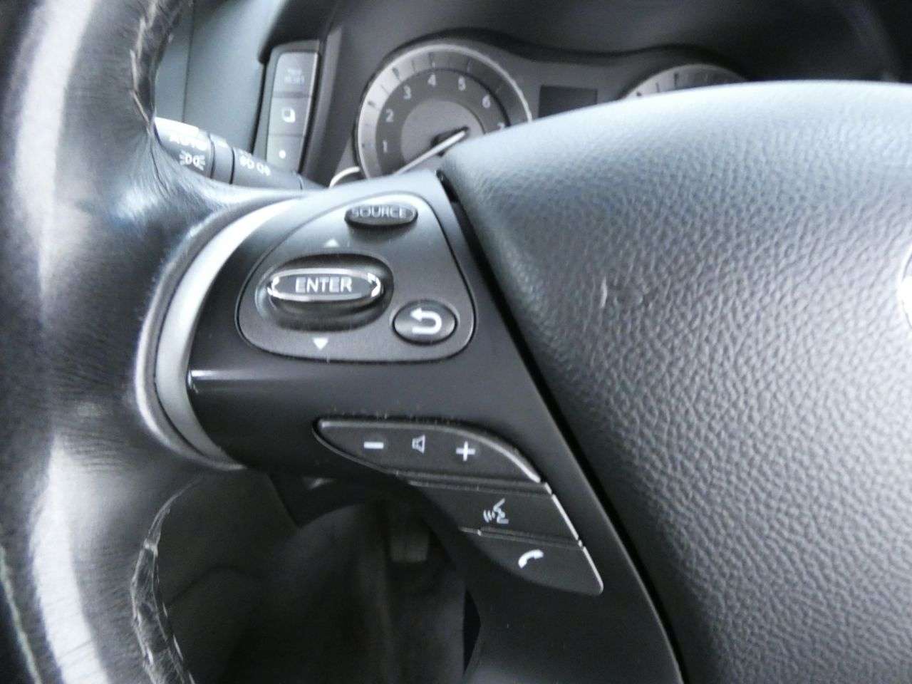 2017 INFINITI Q70 2017 INFINITI Q70