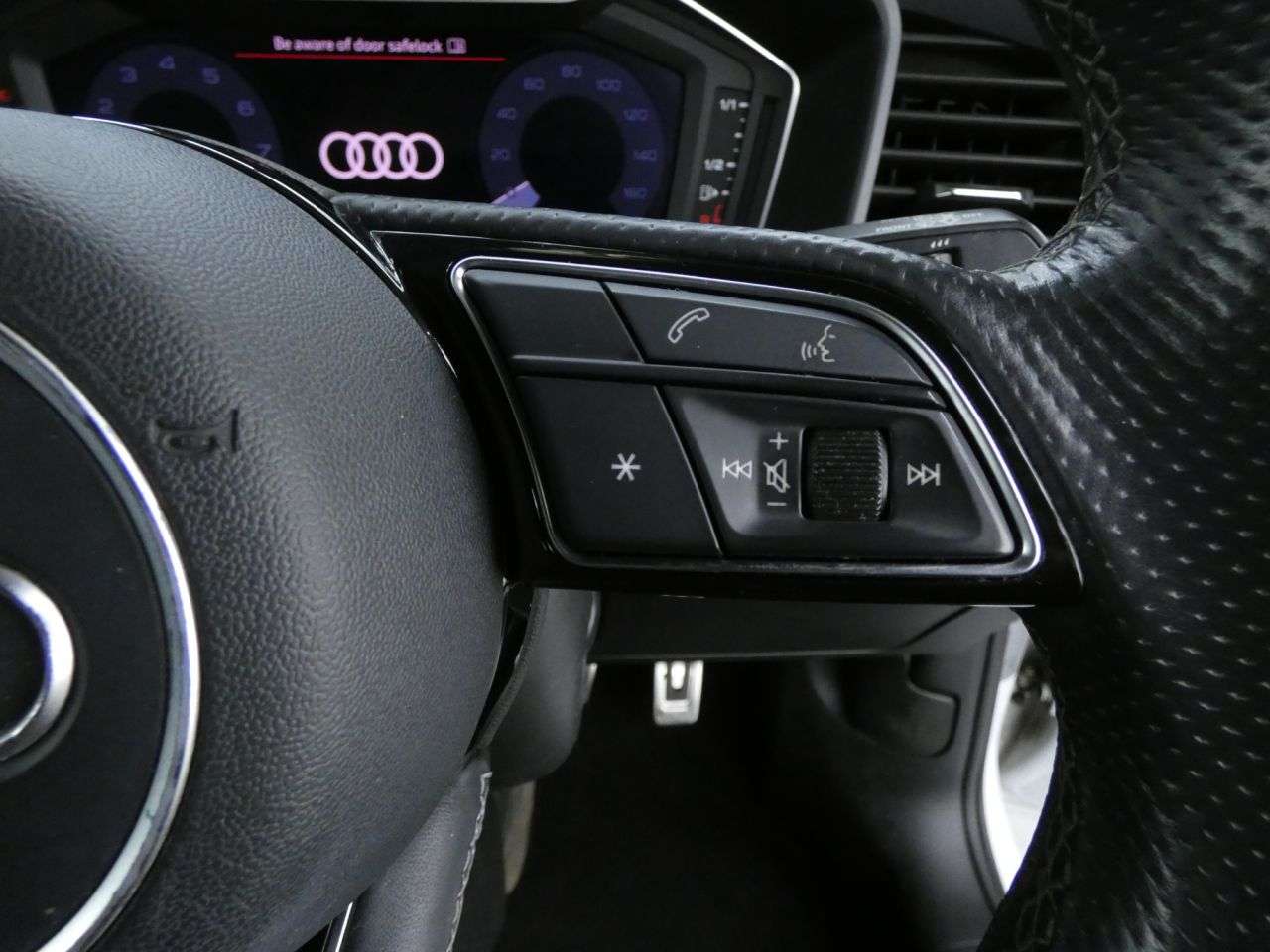 2021 AUDI A1 2021 AUDI A1