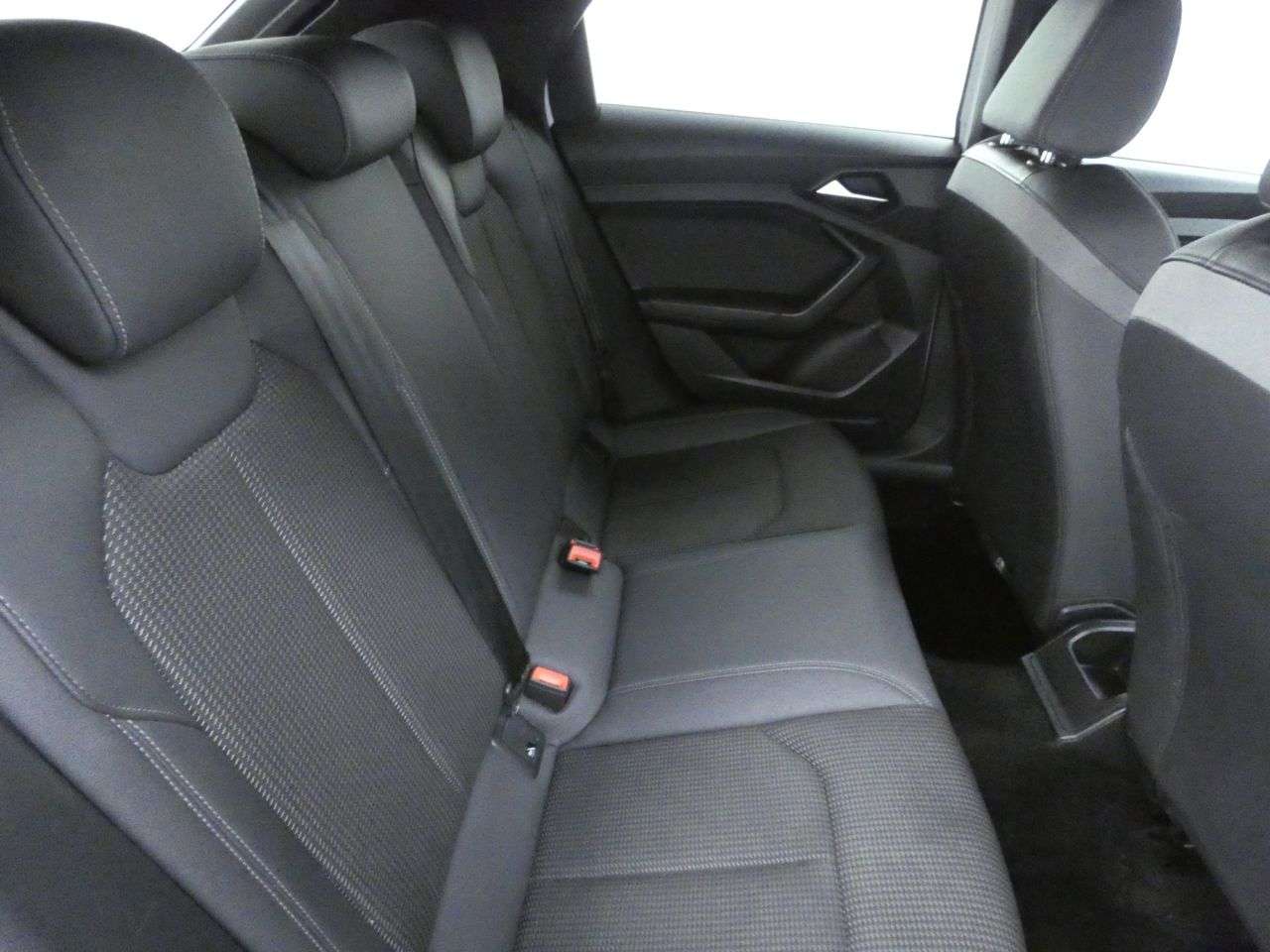 2021 AUDI A1 2021 AUDI A1