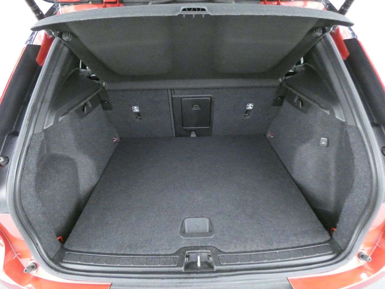 2021 VOLVO XC40 2021 VOLVO XC40