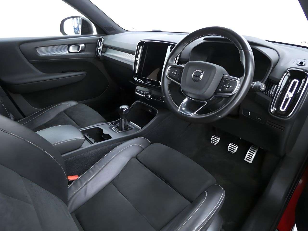 2021 VOLVO XC40 2021 VOLVO XC40