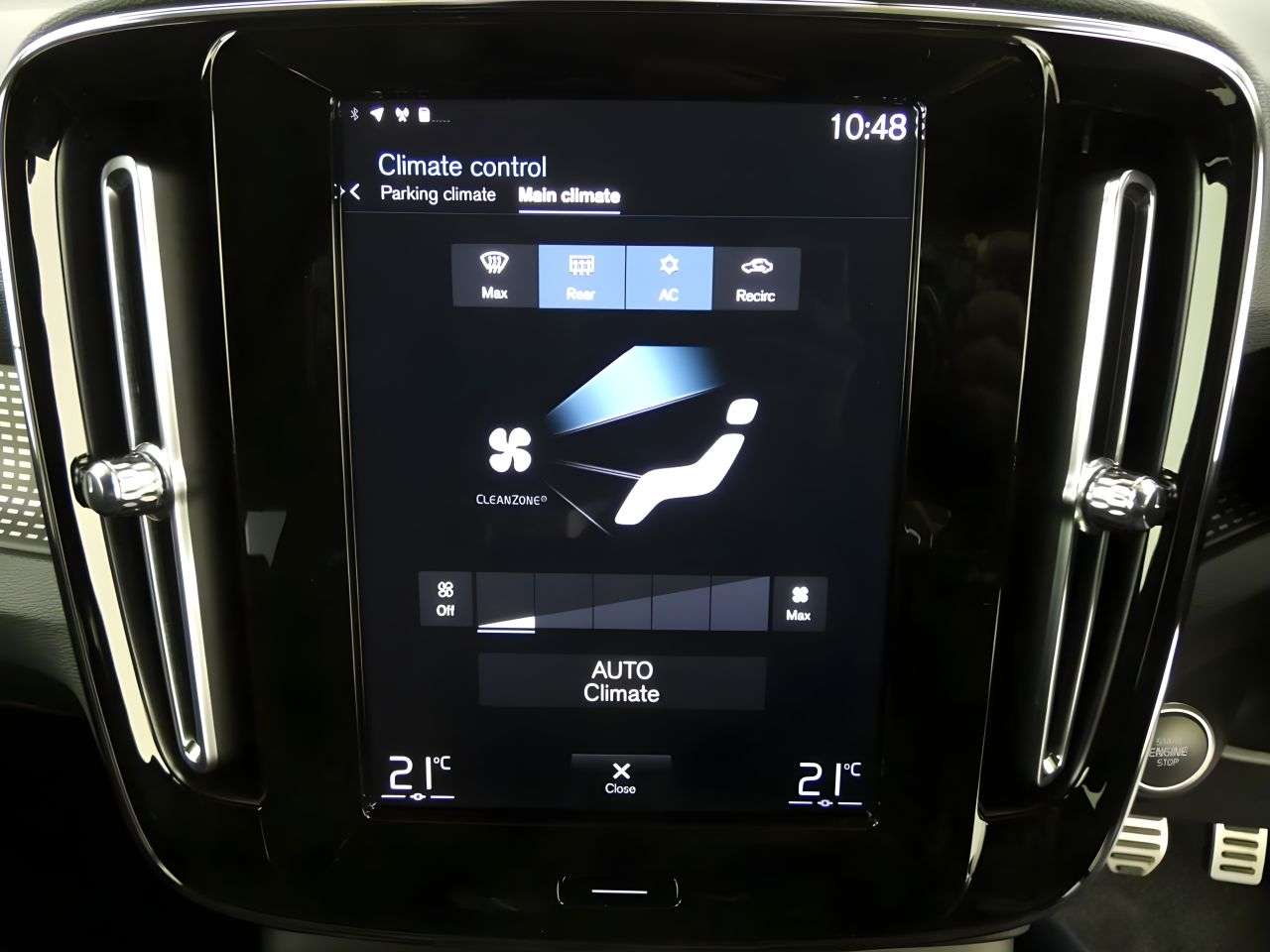 2021 VOLVO XC40 2021 VOLVO XC40