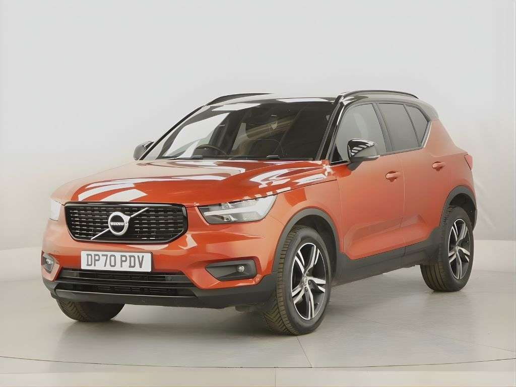 2021 VOLVO XC40 2021 VOLVO XC40