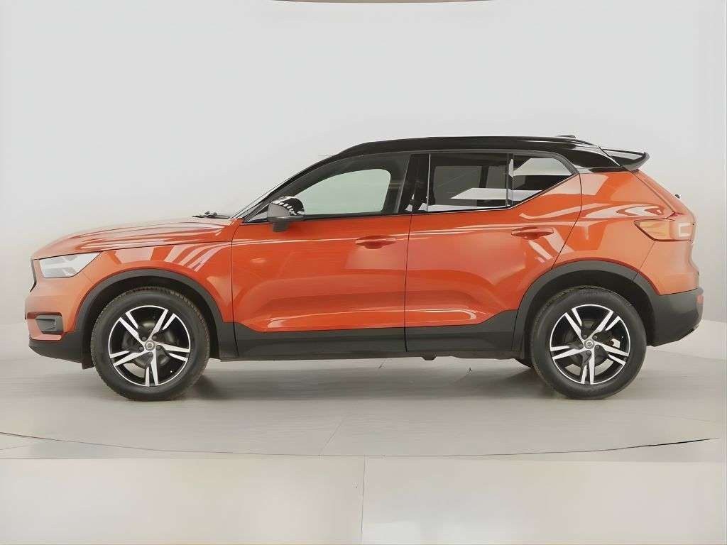 2021 VOLVO XC40 2021 VOLVO XC40