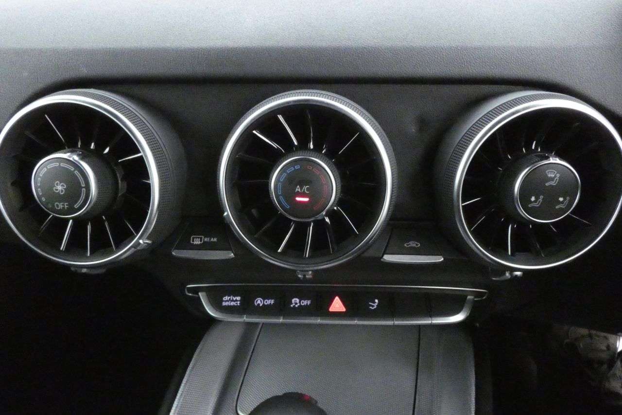 2021 AUDI TT 2021 AUDI TT