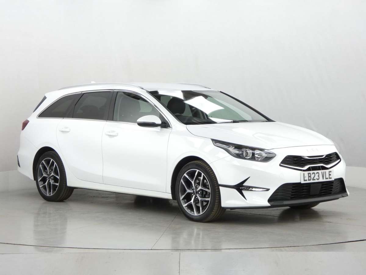 Check out this Kia Ceed 2023 Petrol Manual