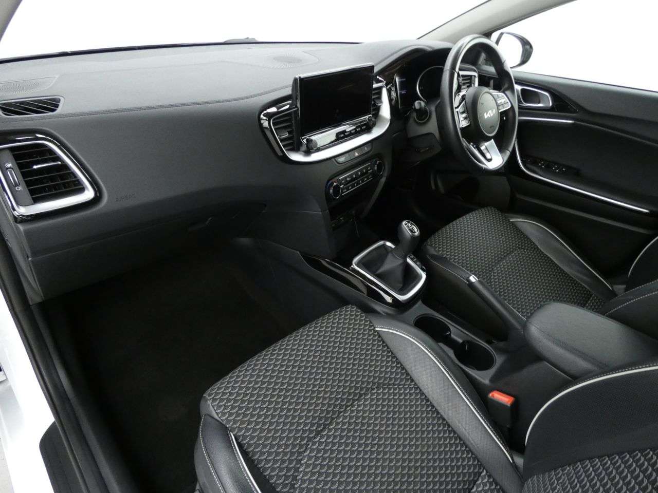 2023 KIA CEED 2023 KIA CEED