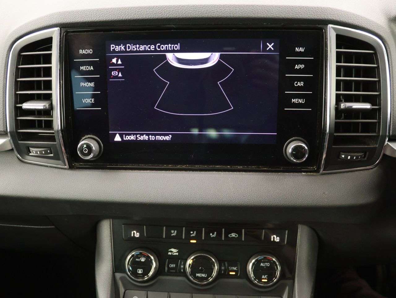 2023 SKODA KAROQ 2023 SKODA KAROQ