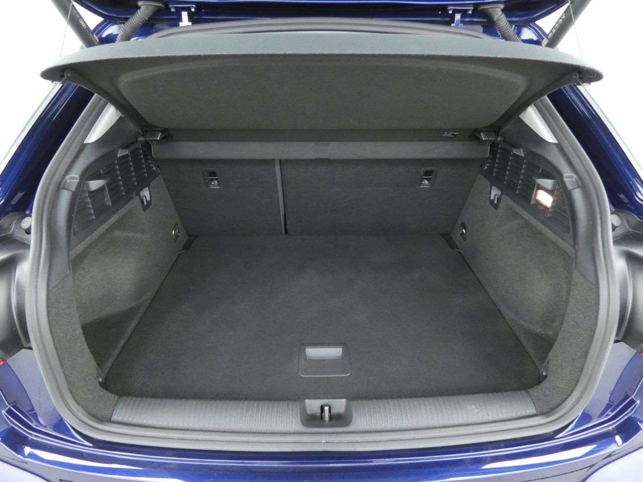 2021 AUDI Q2 2021 AUDI Q2