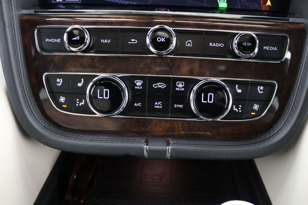 2021 BENTLEY BENTAYGA 2021 BENTLEY BENTAYGA